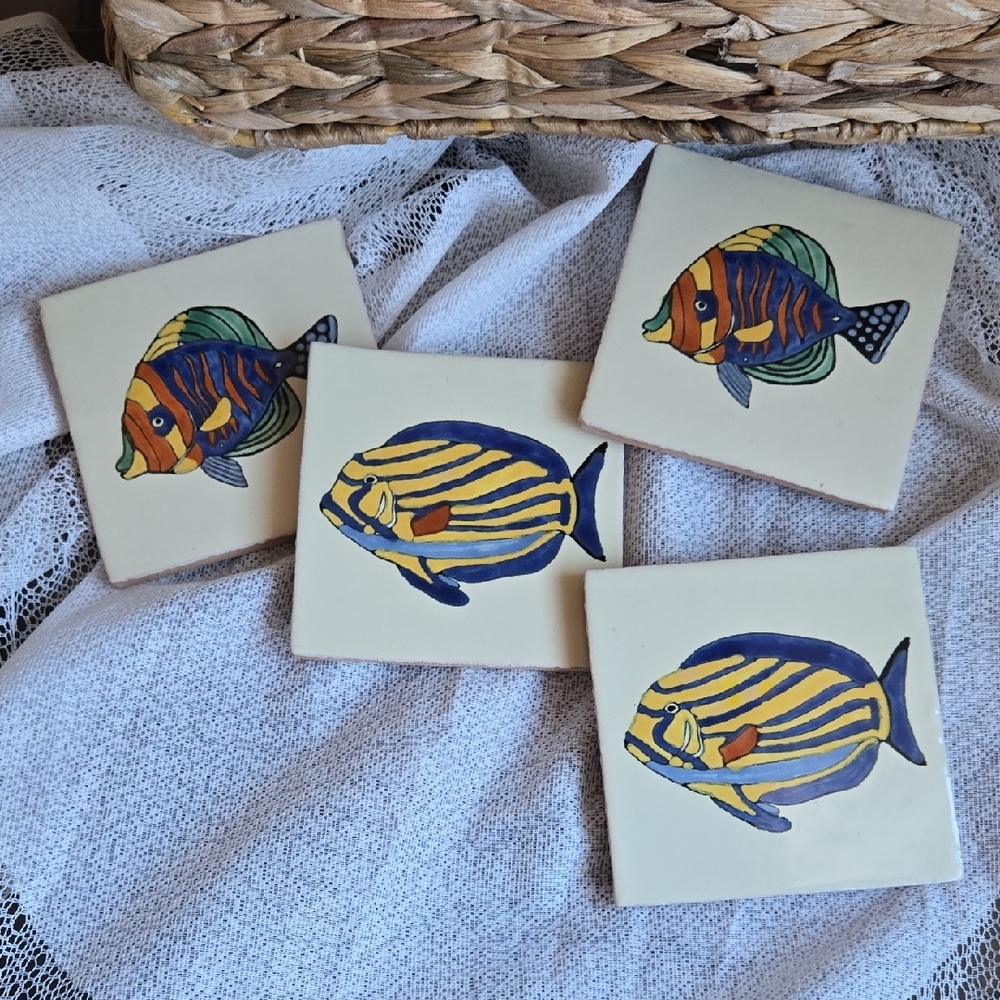 Colorful Ceramic Fish Tile - Multicolor - Picture 5 of 5